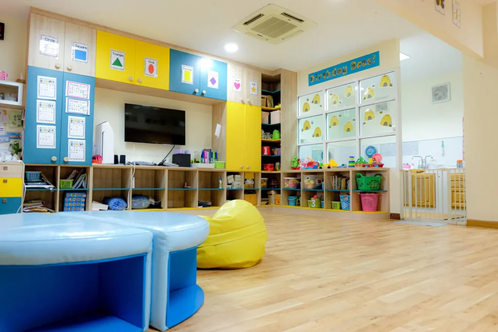 niva-kg-classroom-colorful