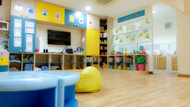 niva-kg-classroom-colorful